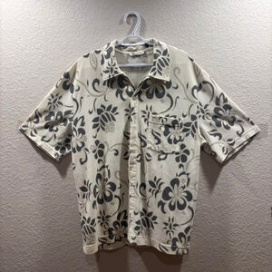 Vintage Quiksilver Surf Hawaiian shirt in white and blue